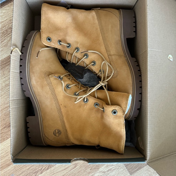 Timberland Jayne W Fleece Lined Fold Down  Boot 8.5 Wheat Nubuck New in Box - Picture 7 of 9